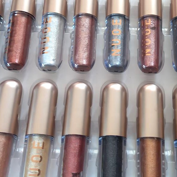 Sombra de ojos Líquida, con Glitter