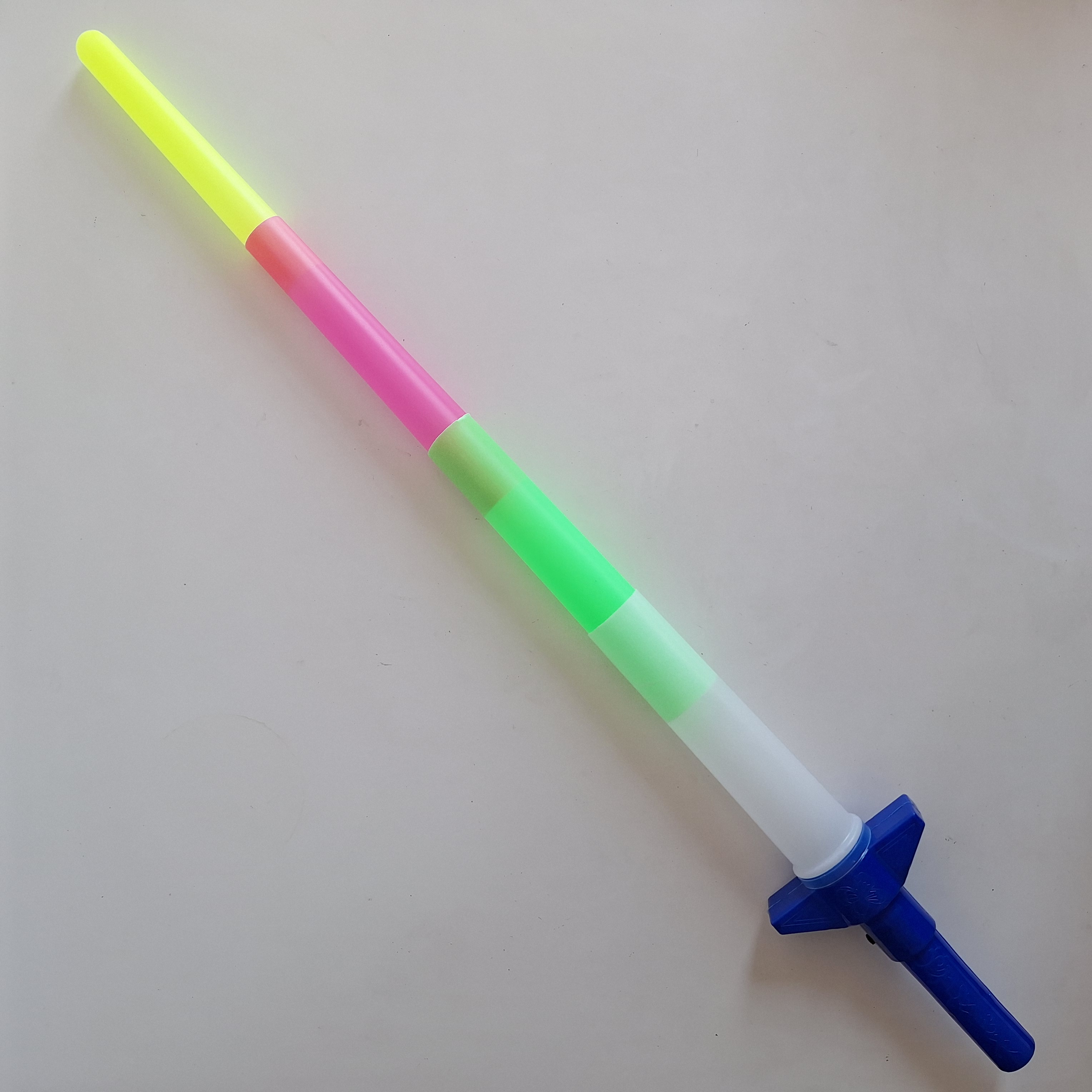 Espada Desplegable con Luz 4