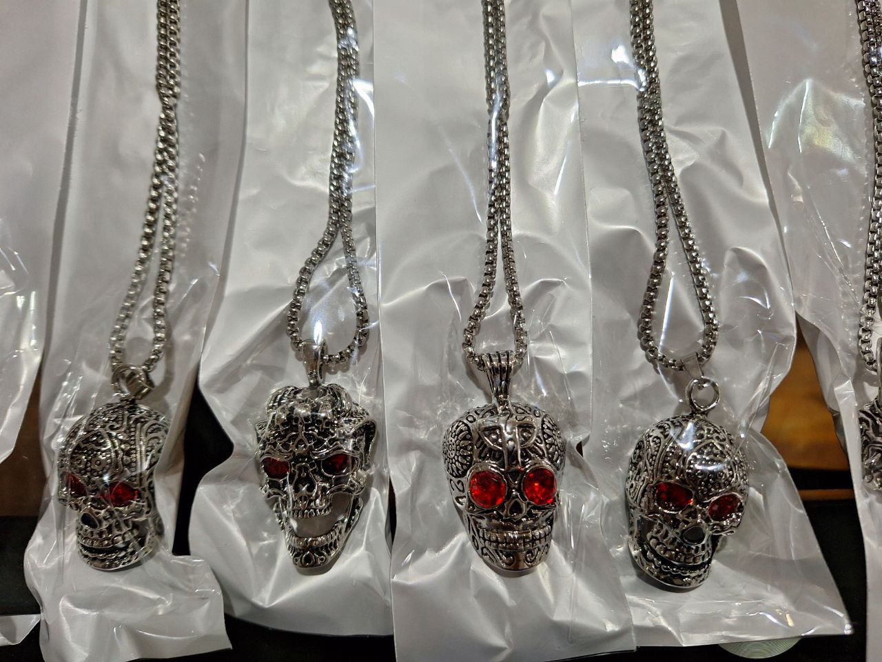 Collar con Calavera 2